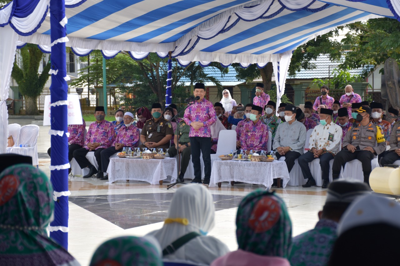 Bupati Kapuas Melepas Jemaah Calon Haji Dari Kab. Kapuas Tahun 2022