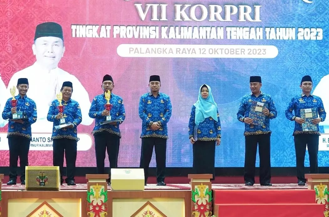 Sekretaris DPRD H. Pajarudinnoor Raih Juara Narahubung Kafilah Terbaik Kedua