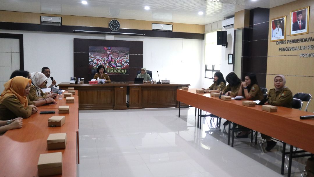 DP3APPKB Prov. Kalteng Gelar Rapat Finalisasi Penyusunan Buku Data Terpilah Gender dan Anak Tahun 2024