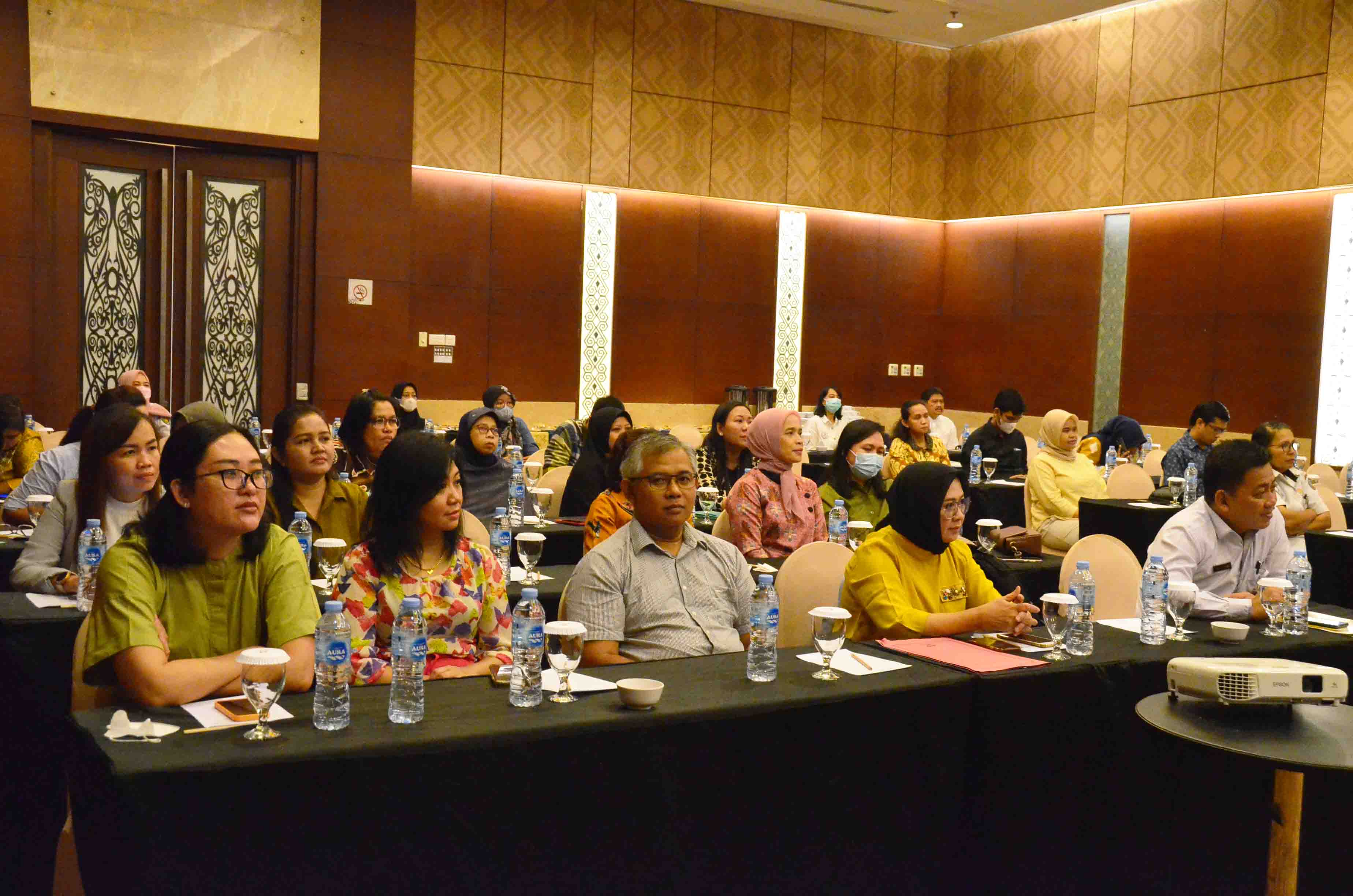 Dinkes Prov. Kalteng Gelar Pertemuan Pembentukan Tim Audit Maternal Perinatal Surveilans dan Respon