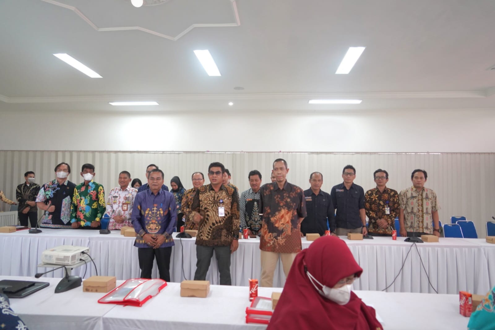 Asisten Ekbang Leonard S. Ampung Buka FGD Sinkronisasi Data Blank Spot