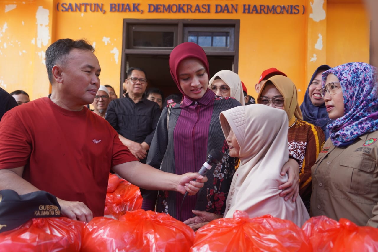 Gubernur Kalteng Sugianto Sabran Tinjau Pasar Penyeimbang di Kantor Kelurahan Ketapang