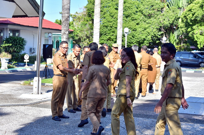 Kepala Bappedalitbang Prov. Kalteng Leonard S. Ampung Pimpin Apel Besar