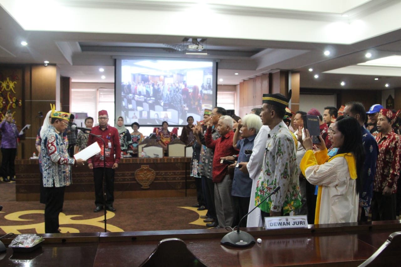 Sekda Nuryakin Ambil Sumpah dan Janji Juri Festival Budaya Isen Mulang Tahun 2024