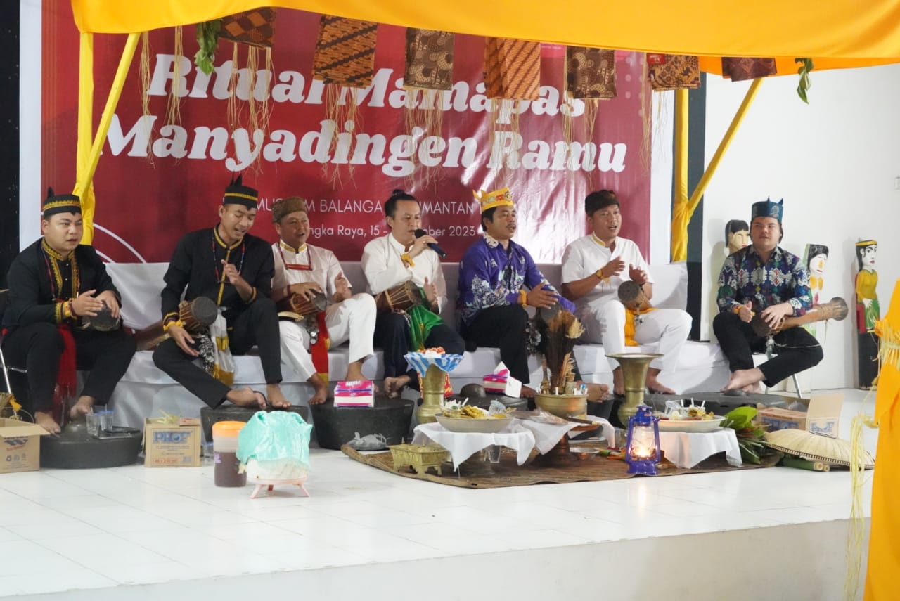 Dinas Kebudayaan dan Pariwisata Prov. Kalteng Melalui UPT. Museum Balanga Gelar Ritual Mamapas Manyadingen Ramu