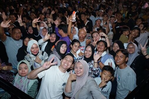 NDXAKA Tampil Hibur Masyarakat Kotawaringin Timur pada Tour Isen Mulang Berkah