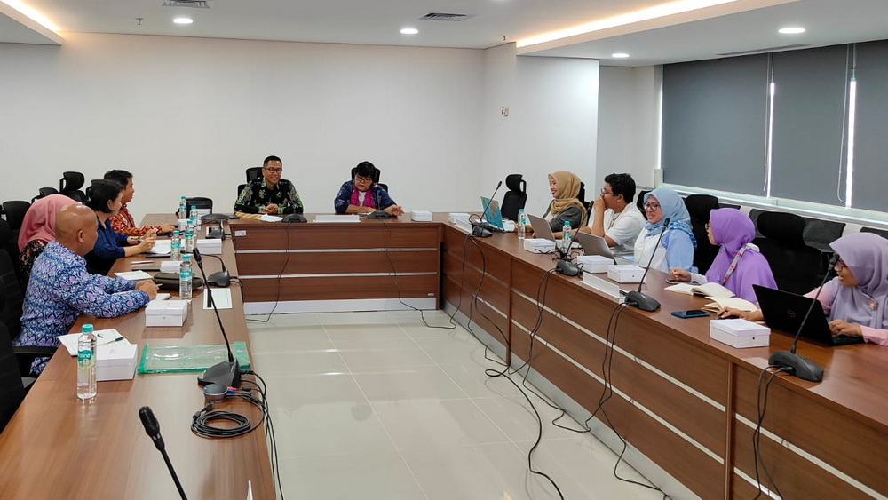 Kepala Bappedalitbang Prov. Kalteng Leonard S. Ampung Lakukan Pembahasan Kerja Sama Riset dan Inovasi Daerah Tahun 2024 Antara Pemprov Kalteng Dengan BRIN