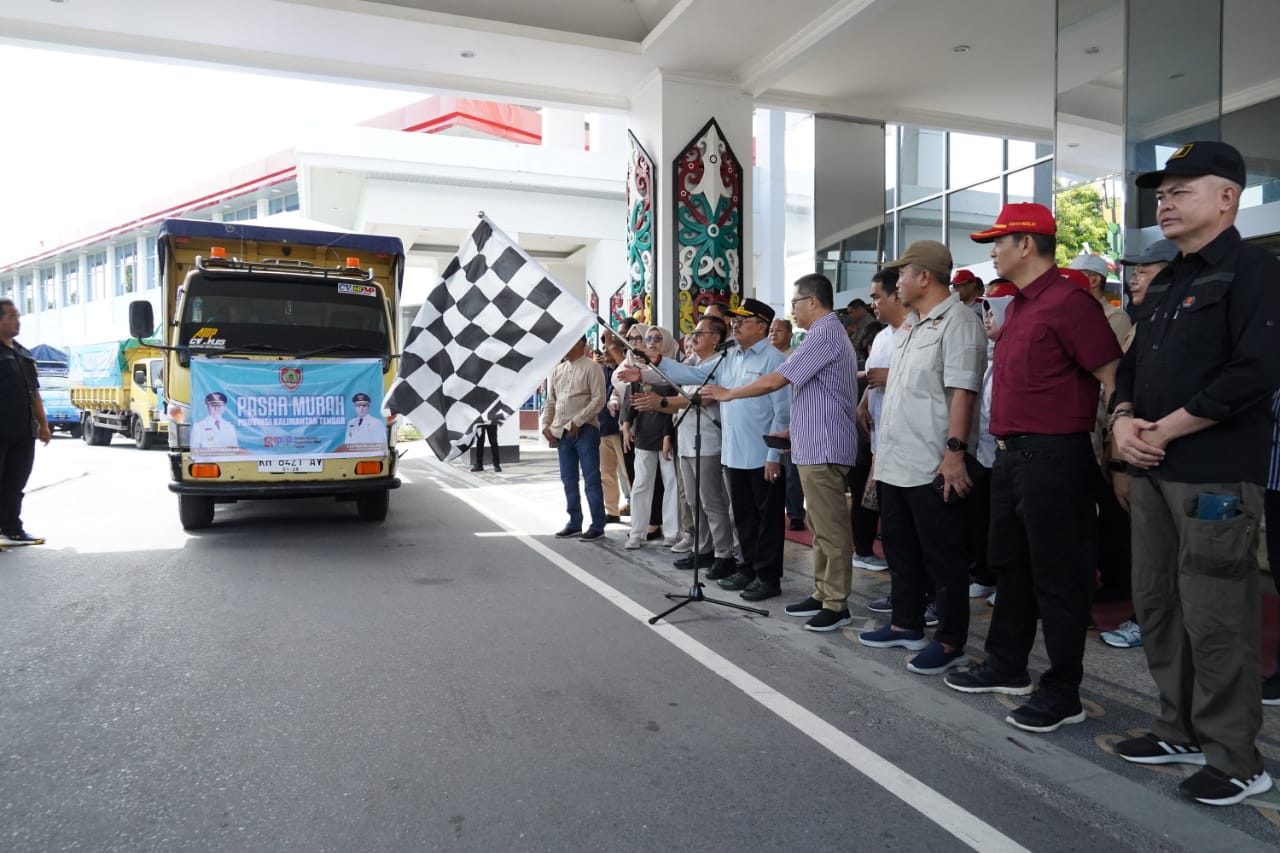 Sekda Nuryakin Lepas Bantuan Sosial Kemanusiaan di Wilayah Provinsi Kalteng