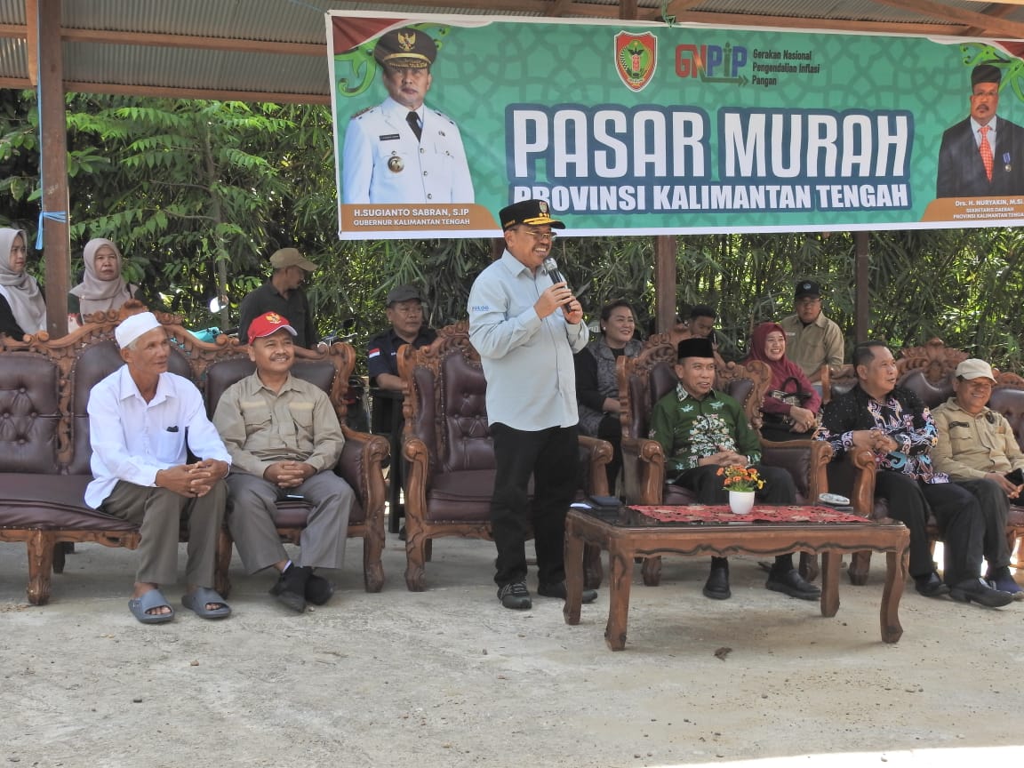 Sekda Nuryakin Buka Pasar Murah di Puruk Cahu Kabupaten Murung Raya