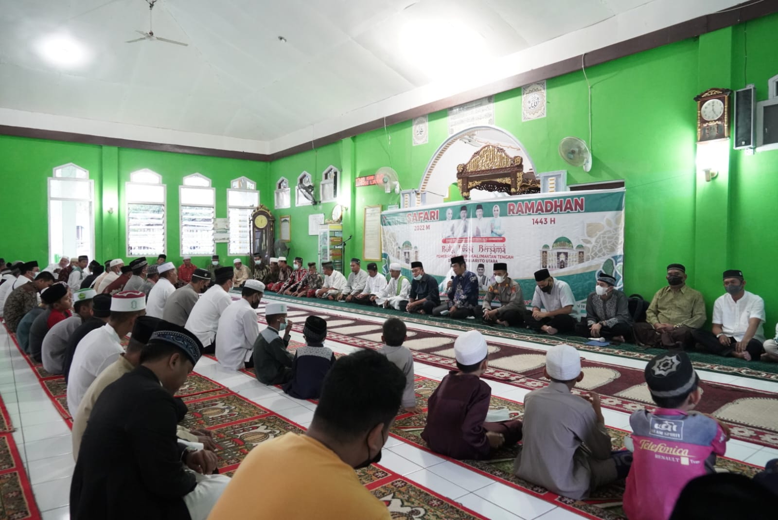 Kadis Kominfosantik Kalteng Agus Siswadi Pimpin Kegiatan Safari Ramadan Di Masjid Baitul Atiq