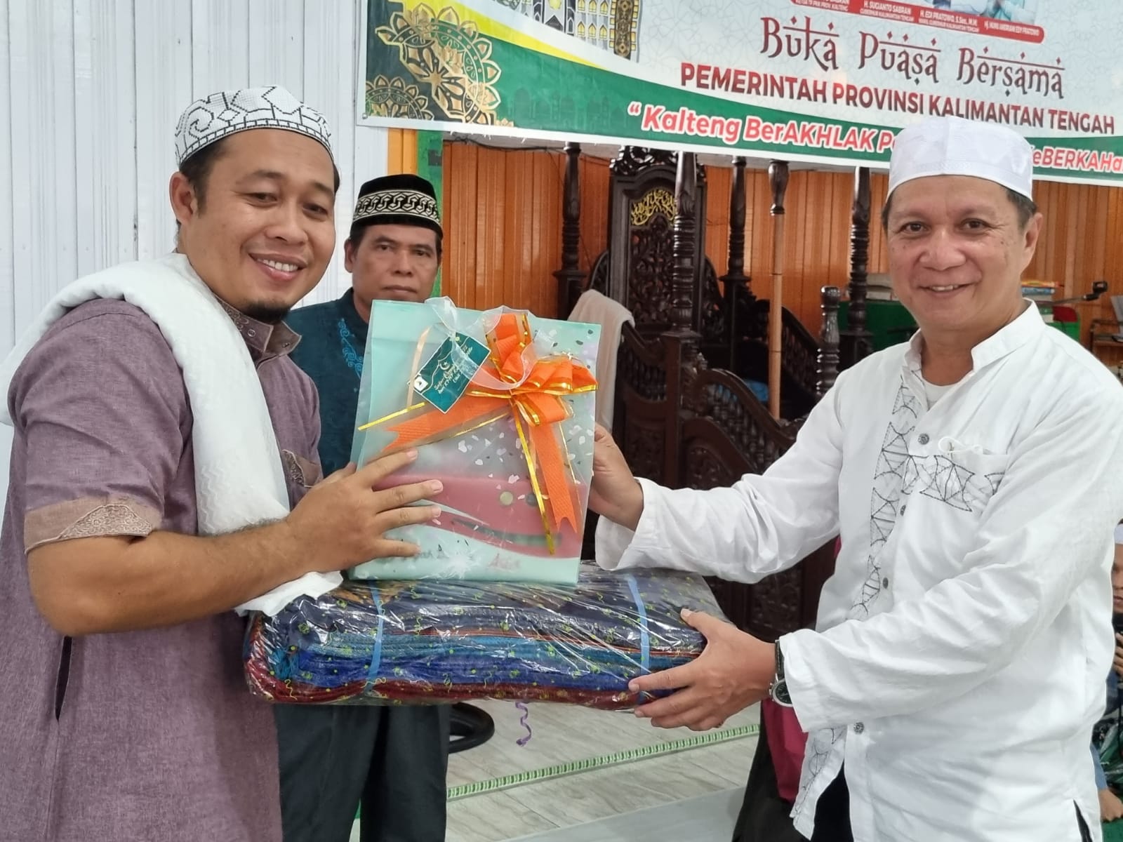 Pemprov Kalteng Laksanakan Kegiatan Safari Ramadan Di Masjid Al Hikmah Kab. Katingan