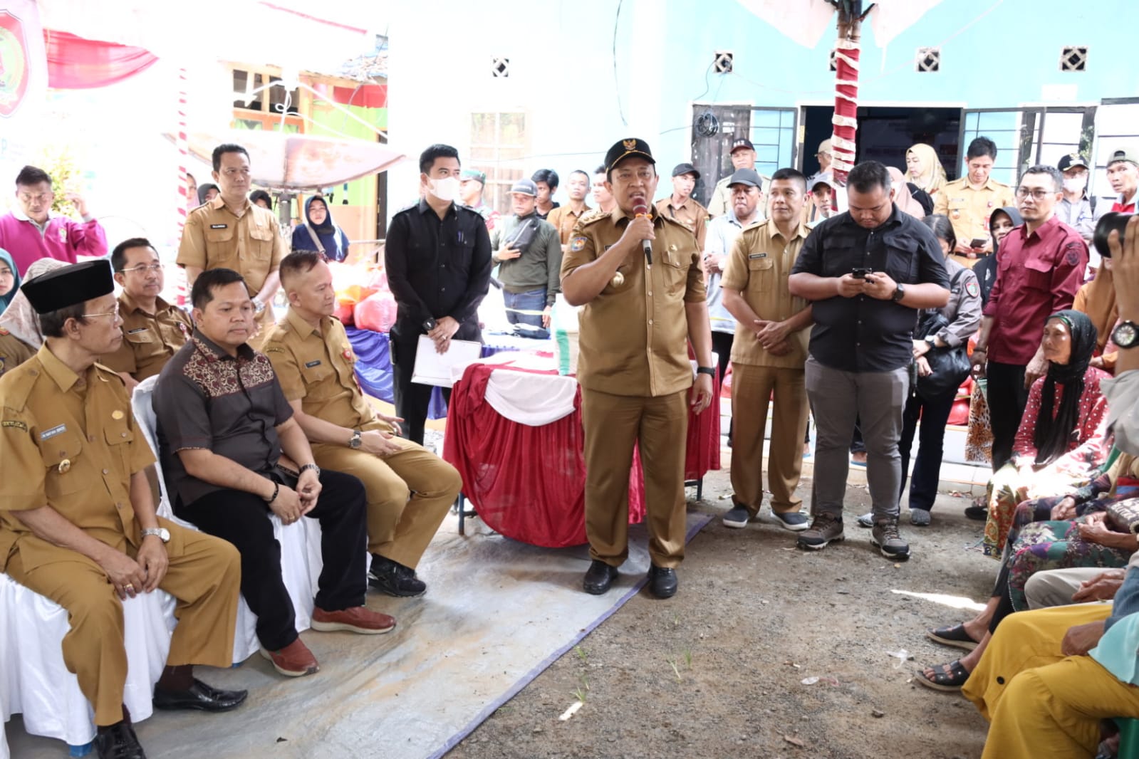 Wagub Kalteng Beserta Rombongan Tinjau Kegiatan Pasar Penyeimbang yang Digelar Serentak di Tiga Titik Lokasi