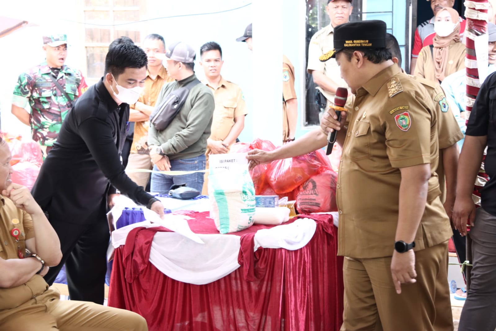 Wagub Kalteng Beserta Rombongan Tinjau Kegiatan Pasar Penyeimbang yang Digelar Serentak di Tiga Titik Lokasi