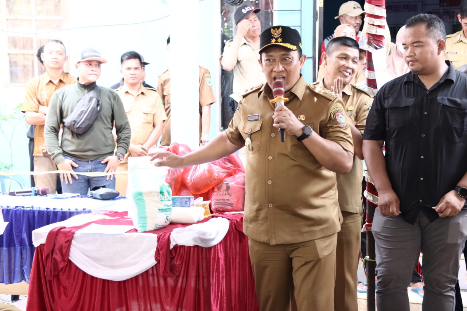 Wagub Kalteng Beserta Rombongan Tinjau Kegiatan Pasar Penyeimbang yang Digelar Serentak di Tiga Titik Lokasi