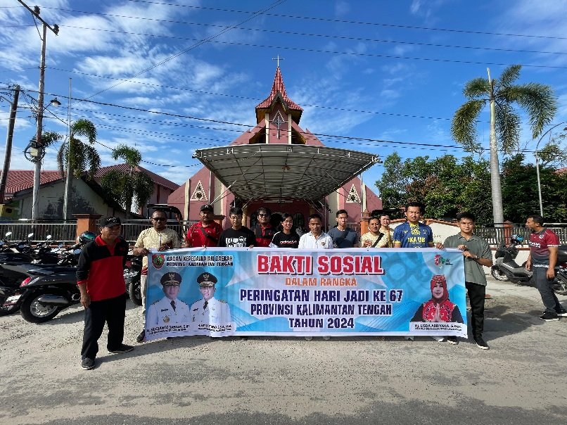 BKD Prov. Kalteng Ikuti Kegiatan Bakti Sosial Bersihkan Rumah Ibadah Dalam Rangka Peringatan Hari Jadi Ke-67 Prov. Kalteng