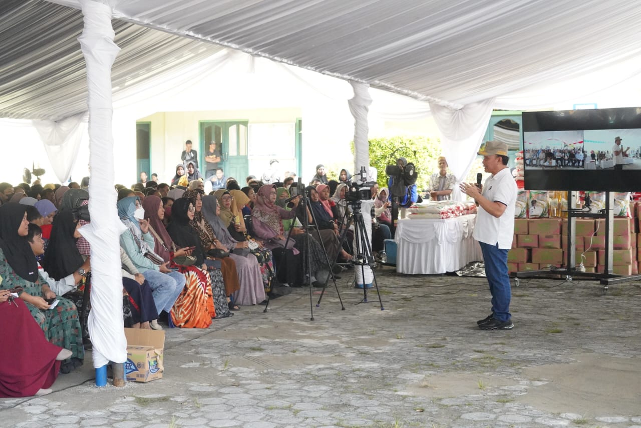 Gubernur Kalteng Sugianto Sabran Buka Pasar Murah Bagi ASN Gol II, Gol I, dan Tenaga Kontrak Daerah, Mahasiswa, Organisasi Masyarakat dan Masyarakat Setempat