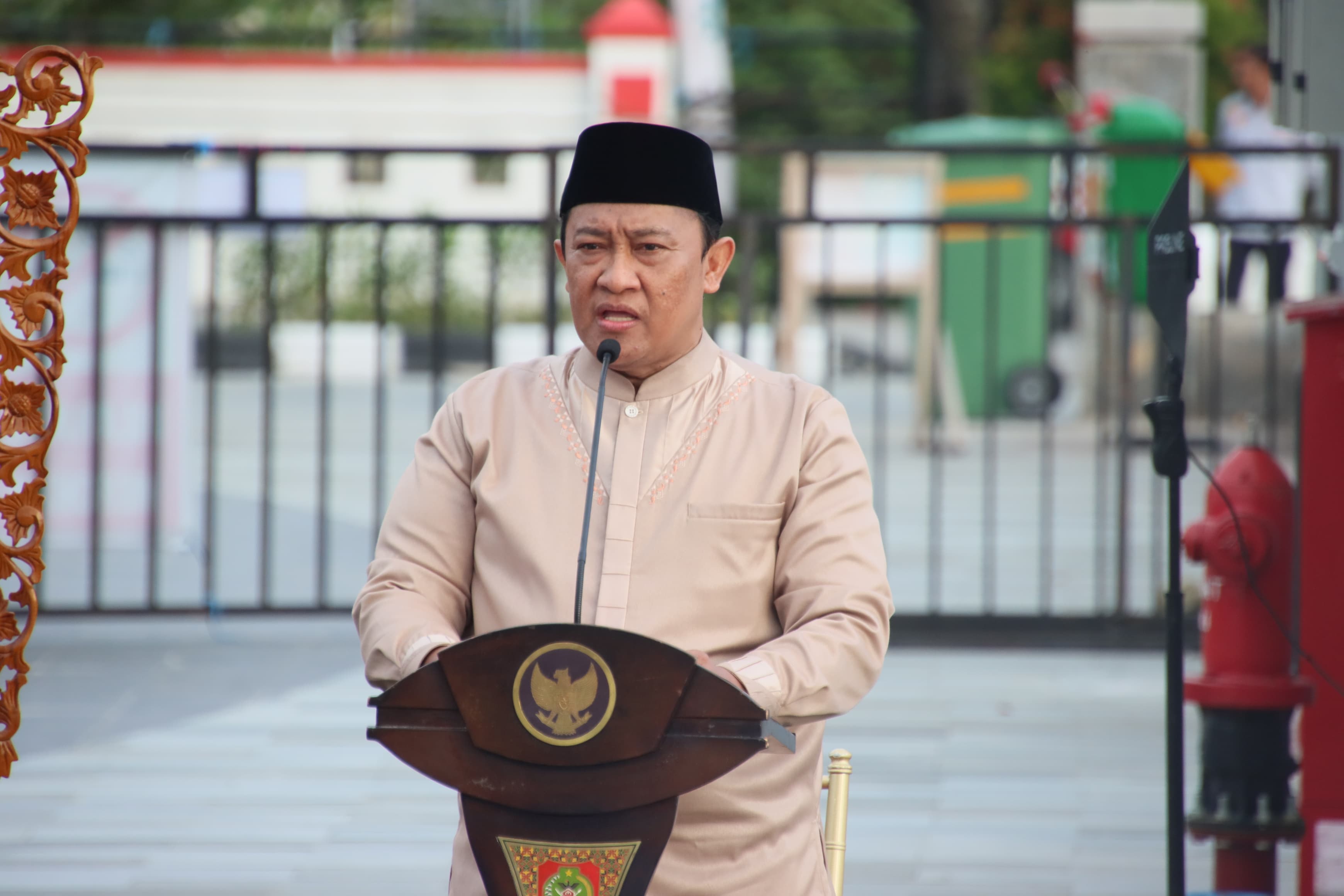 Wagub Kalteng Edy Pratowo Laksanakan Salat Iduladha 1445 Hijriah di Bundaran Besar