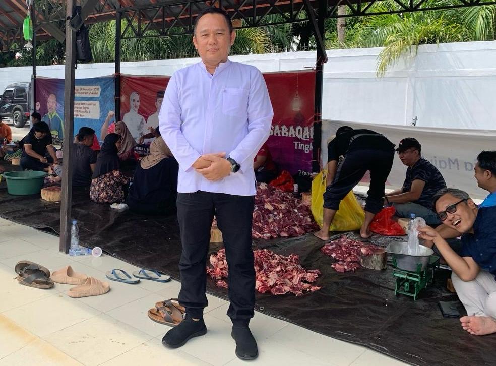 Kepala Dinas ESDM Berikan Arahan Sebelum Pemotongan Hewan Qurban Dalam Rangka Hari Raya Idul Adha 1445 H