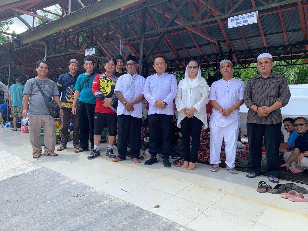 Kepala Dinas ESDM Berikan Arahan Sebelum Pemotongan Hewan Qurban Dalam Rangka Hari Raya Idul Adha 1445 H