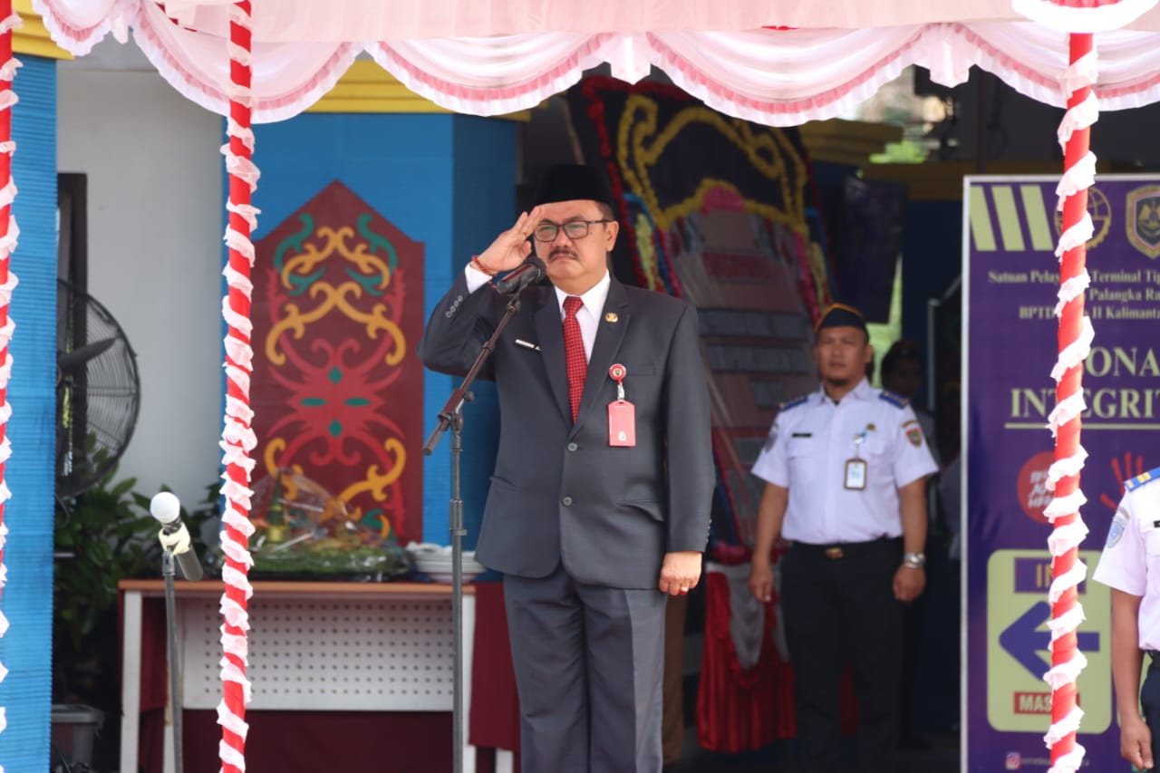 Sahli Herson B. Aden Pimpin Upacara Hari Perhubungan Nasional