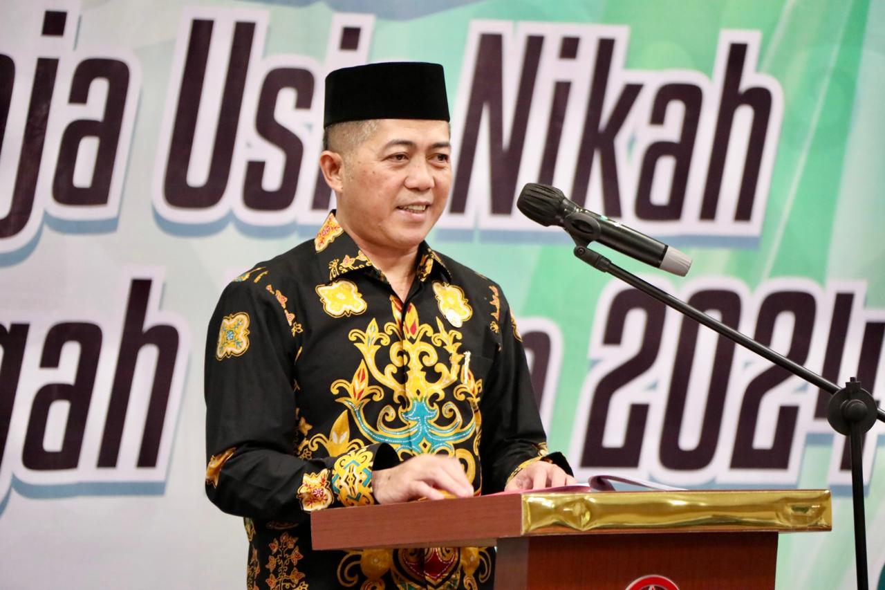 Plh. Sahli Gubernur Pemkumpol Akhmad Husain Buka Bimbingan Perkawinan Bagi Remaja Usia Nikah