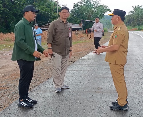 Kadisbun Prov. Kalteng Turut Serta Dampingi Meninjau Pembangunan Pabrik Pakan Ternak