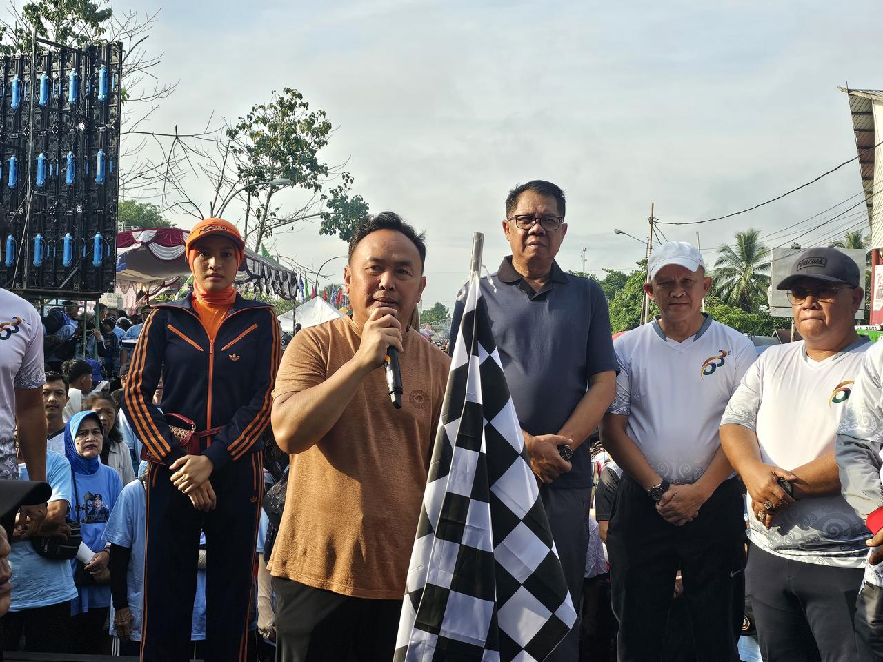 Dislutkan Prov. Kalteng Turut Ikuti Fun Walk Kalteng Berkah di Kapuas