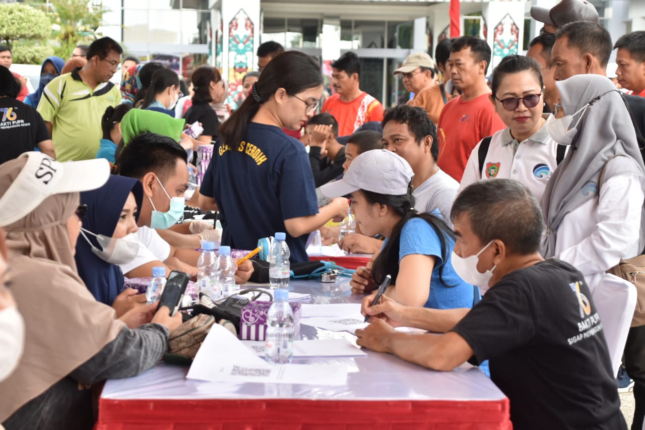 Pemprov. Kalteng  Gelar Pergerakan Massa Dalam Rangka Implementasi Gerakan Masyarakat Hidup Sehat Dengan Deteksi Dini, Pengukuran Kebugaran Jasmani, dan Skrining Kesehatan Jiwa