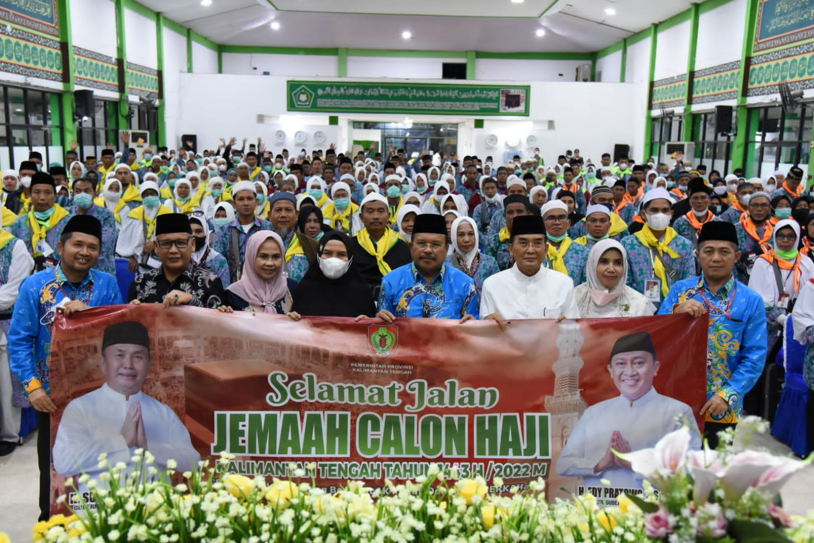 Sekda Prov. Kalteng Lepas Keberangkatan Jemaah Calon Haji Kloter 5 Embarkasi Banjarmasin Tahun 1443 H/2022 M