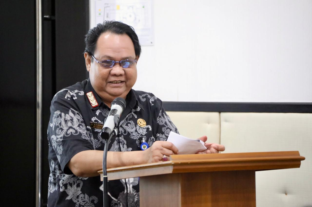 Sekretaris DLH Prov Kalteng Noor Halim Buka Konsultasi Publik Rapergub Kalteng Tentang Rencana Induk dan Sistem Informasi Pengendalian Kebakaran Lahan