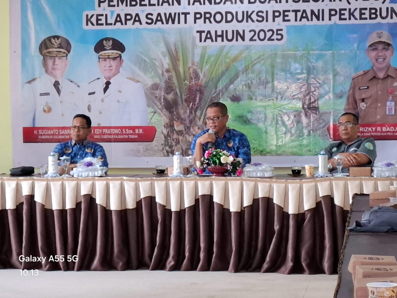 Disbun Prov. Kalteng Laksanakan Rapat Penetapan Harga Pembelian TBS Kelapa Sawit Produksi Petani Pekebun Periode I Bulan Januari Tahun 2025