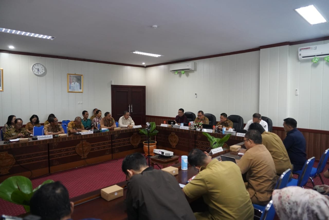Kepala BKAD Prov. Kalteng Pimpin FGD Terkait DBH-DR Provinsi Kalteng
