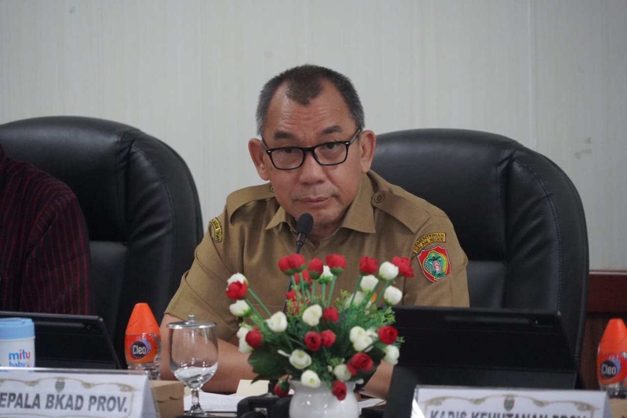 Kepala BKAD Prov. Kalteng Pimpin FGD Terkait DBH-DR Provinsi Kalteng