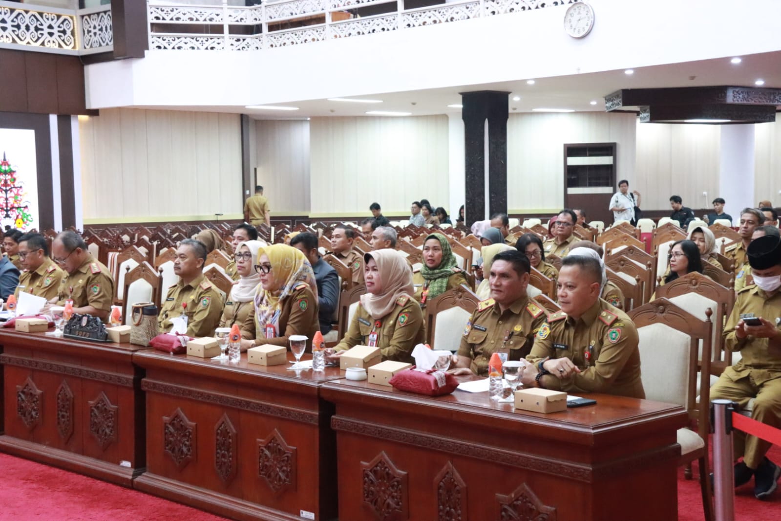 Wagub Kalteng Edy Pratowo Sampaikan Pidato Penjelasan/Jawaban Gubernur atas Pemandangan Umum Fraksi-Fraksi DPRD