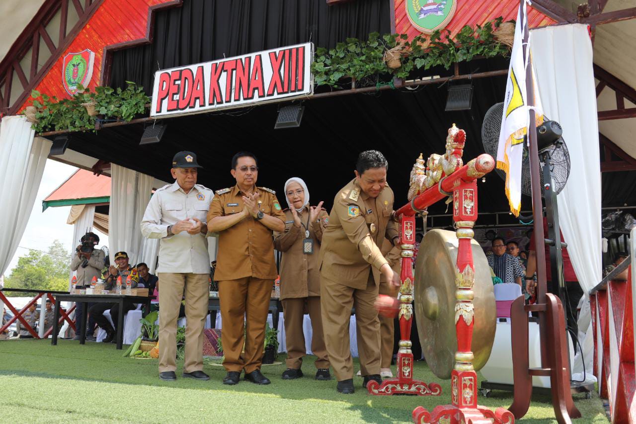 Wagub Kalteng Edy Pratowo Buka Pekan Daerah Kontak Tani Nelayan Andalan XIII