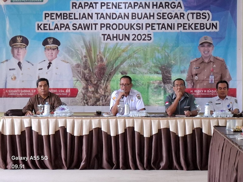 Disbun Prov. Kalteng Gelar Rapat Penetapan Harga Pembelian TBS Kelapa Sawit Produksi Pekebun Untuk Menghitung Indeks K dan Harga Periode I Pada Februari 2025