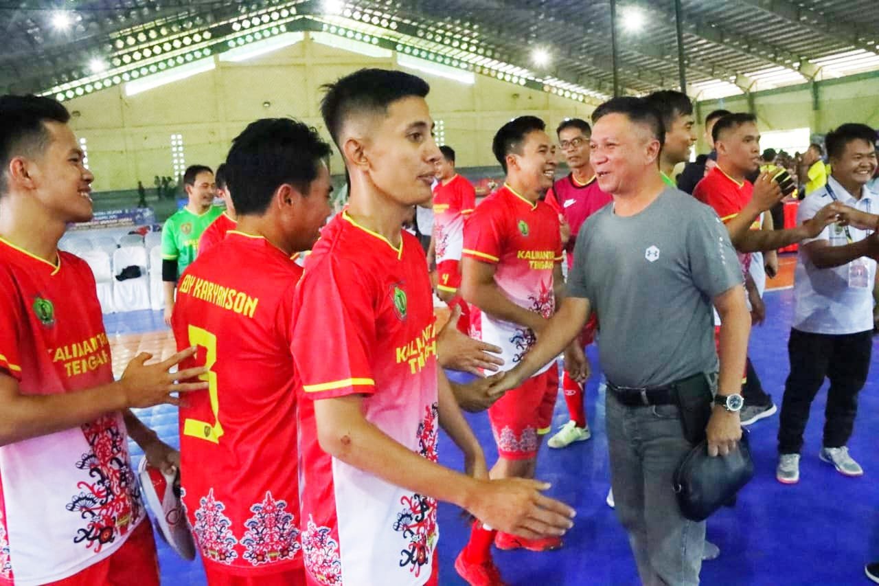 Berhasil Masuk Semifinal, Sahli Suhaemi Apresiasi Atlet Futsal Provinsi Kalteng yang Berlaga Pada PORNAS XVI KORPRI 2023