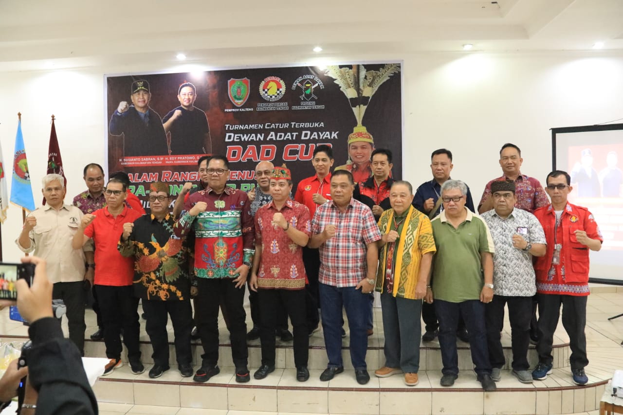 Kadispora Prov. Kalteng Buka Secara Resmi Turnamen Catur Dewan Adat Dayak (DAD) Cup Tahun 2023