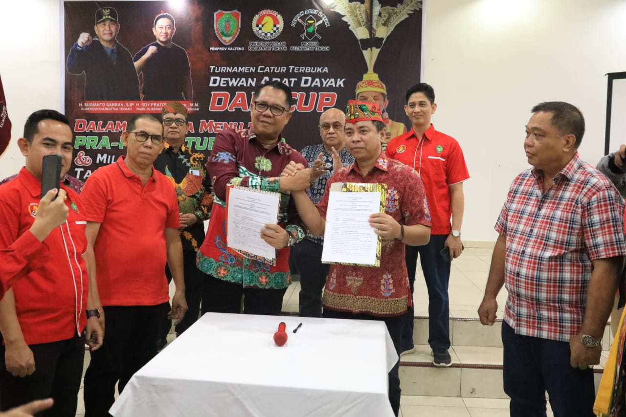 Kadispora Prov. Kalteng Buka Secara Resmi Turnamen Catur Dewan Adat Dayak (DAD) Cup Tahun 2023