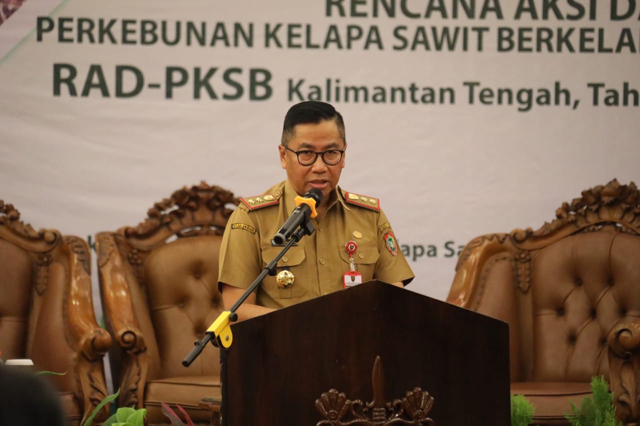 Asisten Ekbang Leonard S. Ampung Buka Workshop Rencana Aksi Daerah Perkebunan Kelapa Sawit Berkelanjutan Kalteng