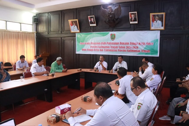 Dinas Tenaga Kerja dan Transmigrasi Prov. Kalteng Gelar FGD Penyusunan RTK Makro