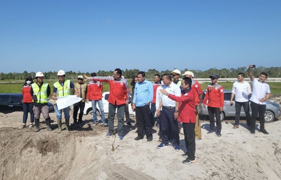 Kepala Dislutkan Prov. Kalteng Jelaskan Progress Pekerjaan Pembangunan Shrimp Estate yang Sudah Dilaksanakan