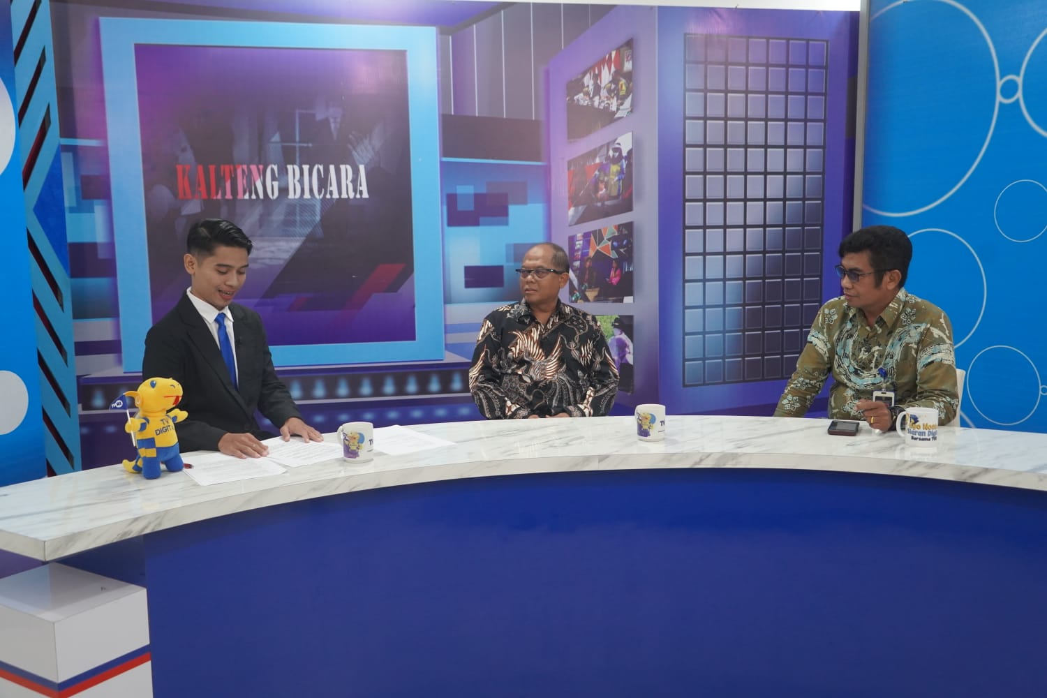 Kepala BPSDM Kominfo RI Hary Budiarto Bersama Kepala Diskominfosantik Kalteng Agus Siswadi Jadi Narasumber Pada Dialog Interaktif Kalteng Bicara