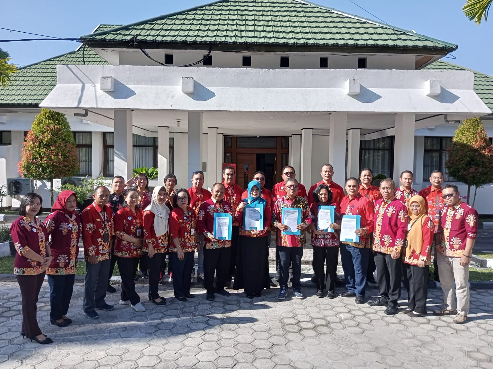 Badan Kesbangpol Prov. Kalteng Lakukan Penandatanganan Pakta Integritas dan Pengucapan Ikrar Netralitas Pegawai Aparatur Sipil Negara