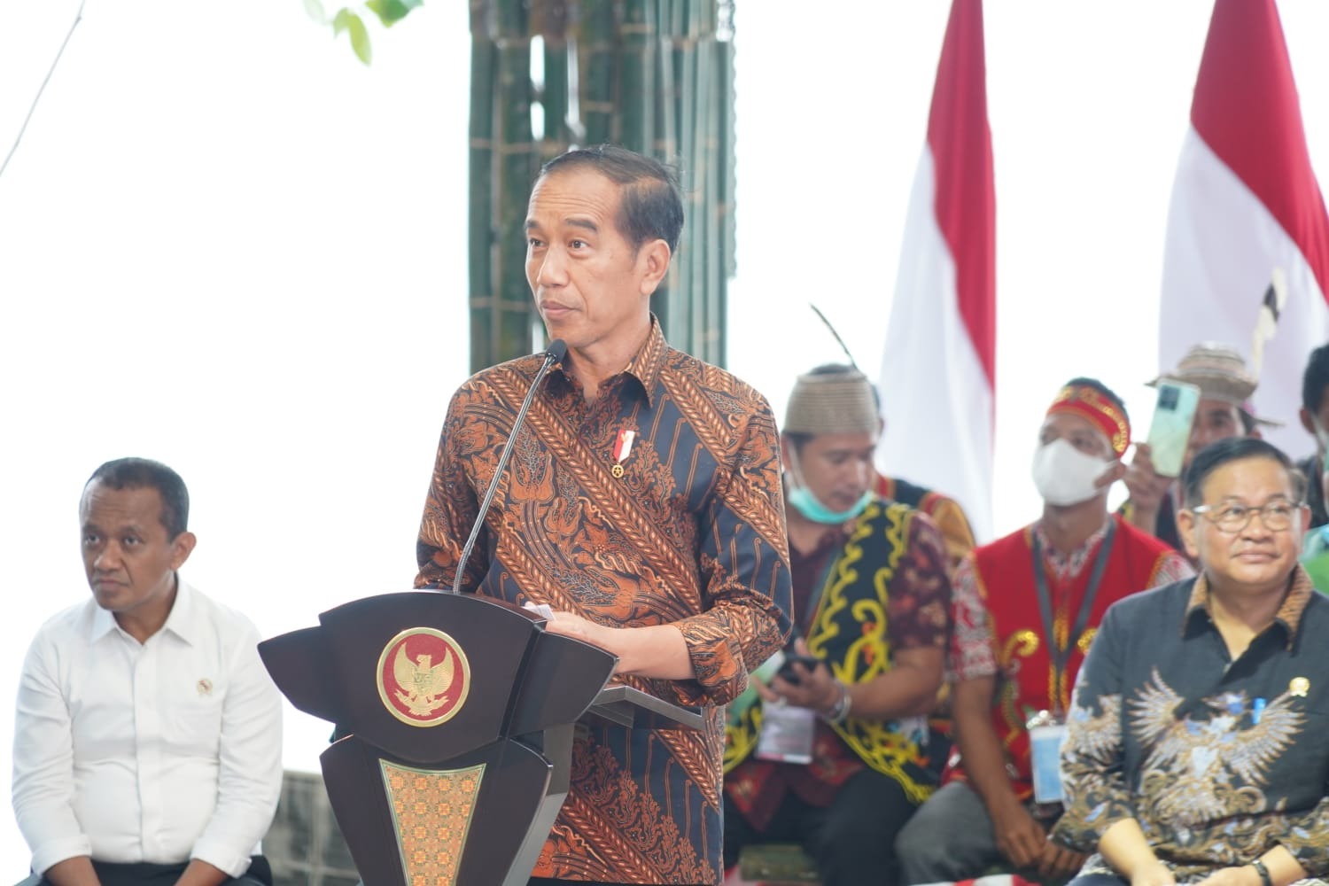 Pemprov Kalteng Terima SK Perhutanan Sosial, Tanah Obyek Reforma Agraria (TORA) serta SK Hutan Adat