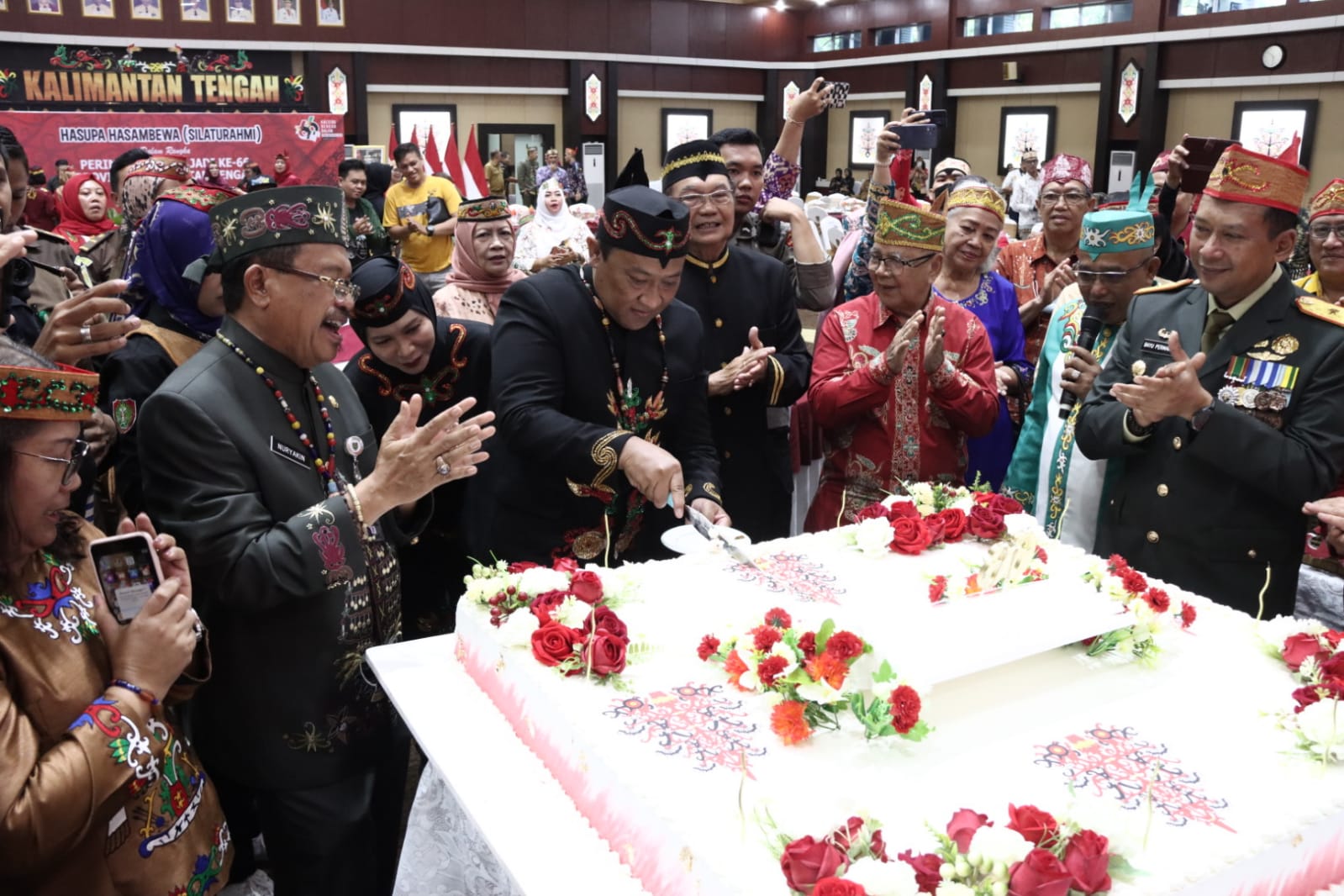 Pemprov Kalteng Gelar Hasupa Hasambewa (Silahturahmi) di Aula Jayang Tingang