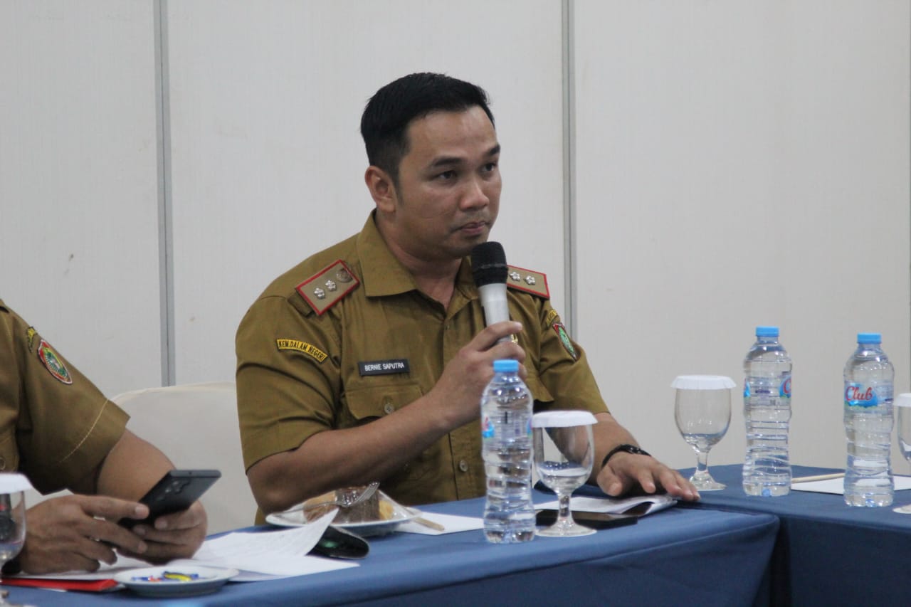 Plh Asisten Pemkesra Maskur Buka FGD Dinas PMD Kabupaten se-Kalteng