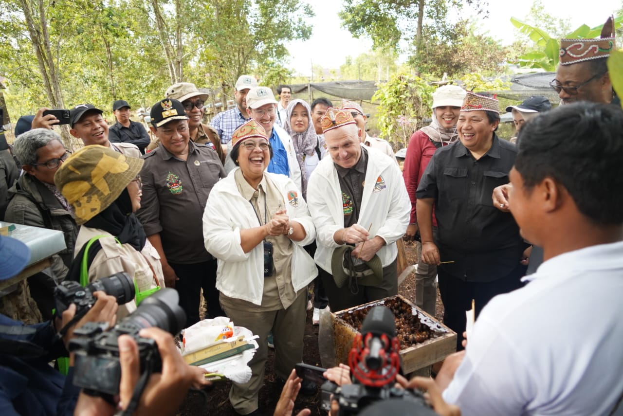 Wagub Edy Pratowo Dampingi Kunker Menteri LHK RI Siti Nurbaya Bakar dan Kepala BRGM RI Hartono