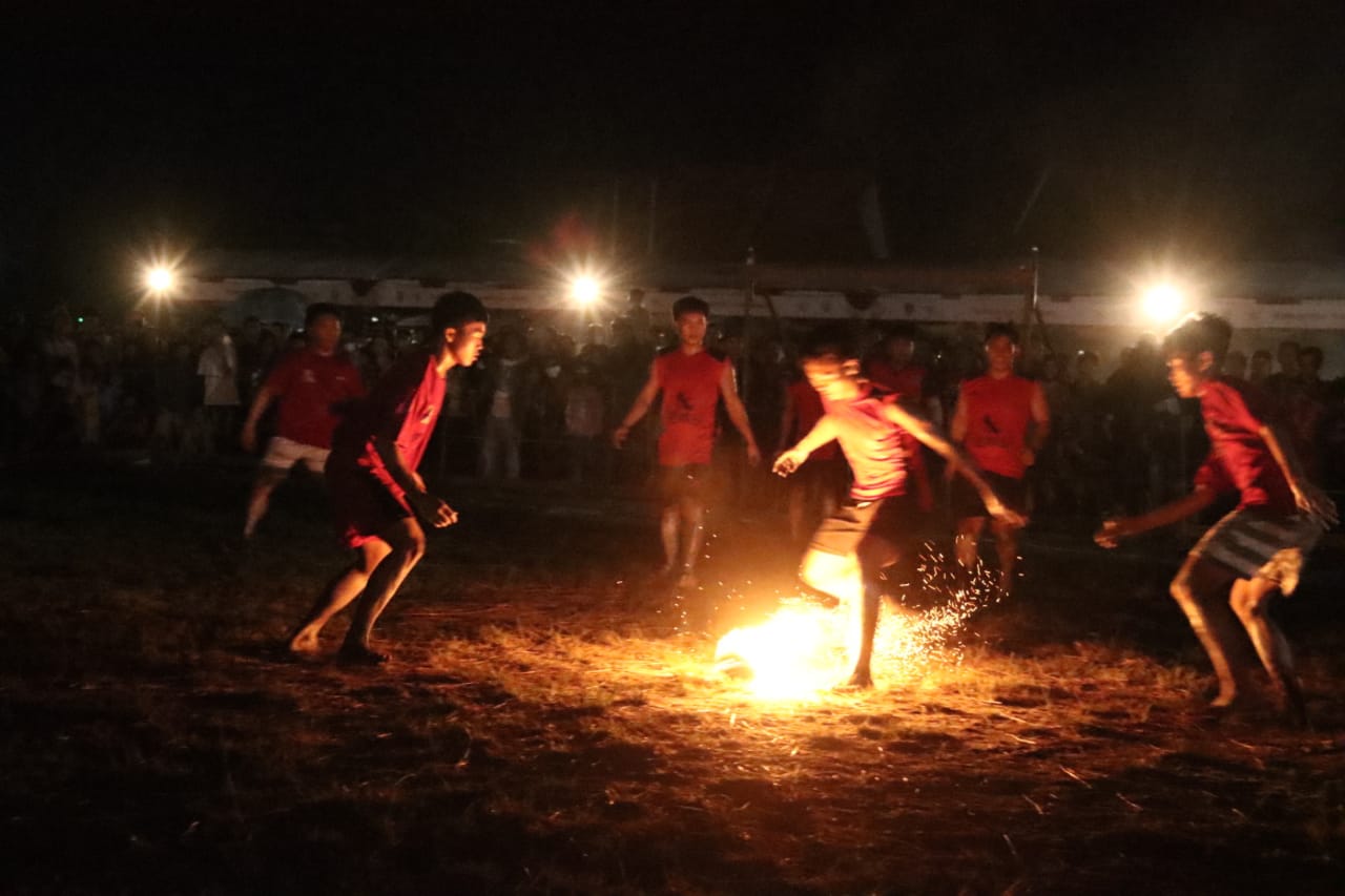 Lomba Sepak Sawut Pada Festival Budaya Isen Mulang 2023