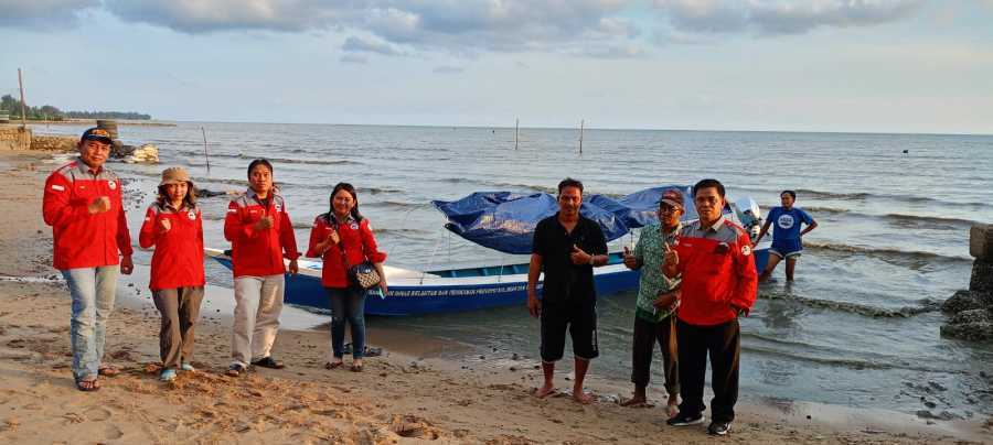 Pemprov Kalteng Salurkan Bantuan Berupa Perahu Motor dan Mesin untuk Pokmaswas di Pesisir Kalteng